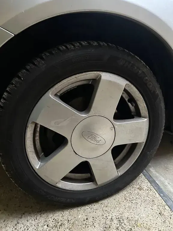 Usata Ford Fiesta 71 CV (52 kW) 2003 Grigio Utilitaria
