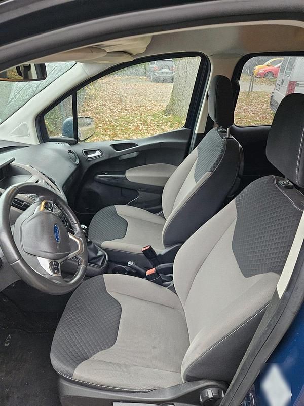 Gebraucht Ford Tourneo 100 PS (73 kW) 2015 Blau Kombi