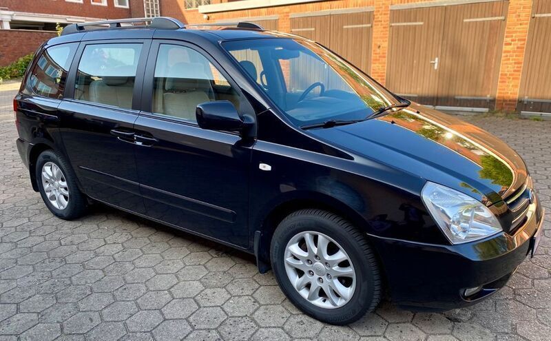 Schwarz Gebraucht 2009 Kia Carnival Van / Kleinbus | 2.890 € (Fairer Preis) - Bild 1/4