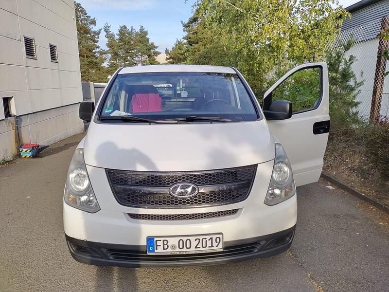 Gebraucht Hyundai H-1 170 PS (125 kW) 2008 Weiß Van / Kleinbus
