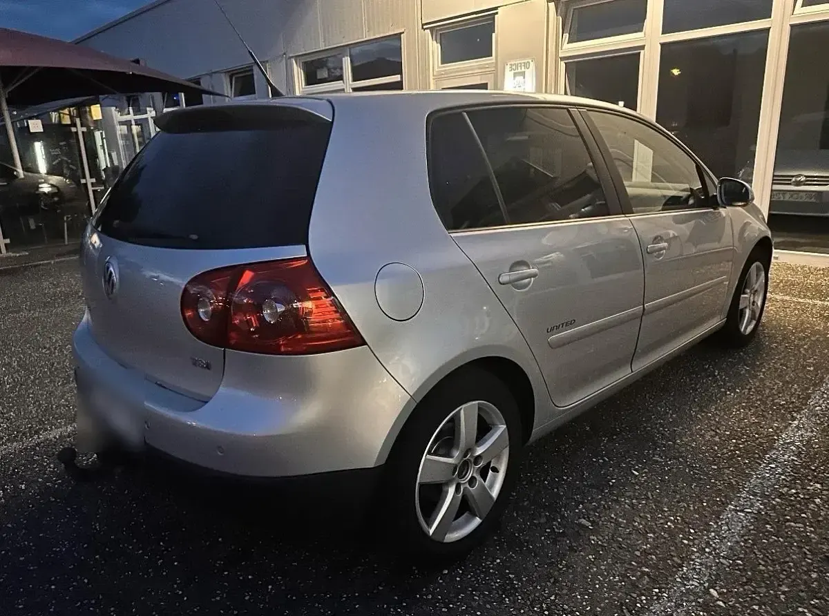 Gebraucht VW Golf V 140 PS (102 kW) 2007 Grau Kombi
