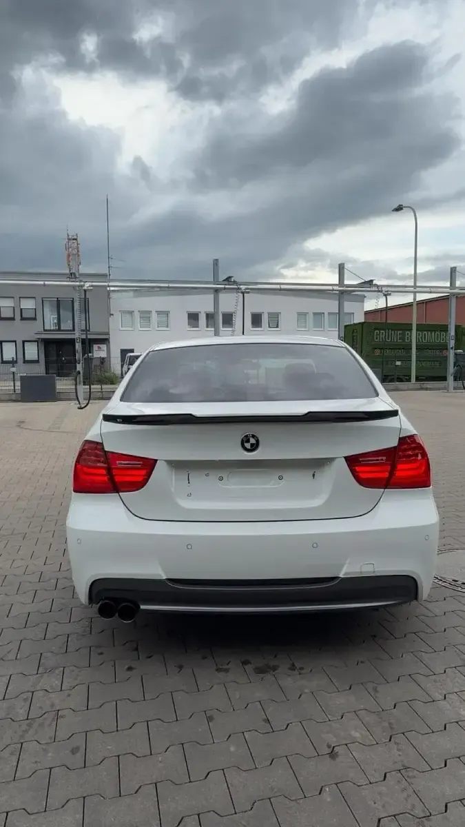 Gebraucht BMW 318 M Sport 143 PS (105 kW) 2009 Weiß Limousine