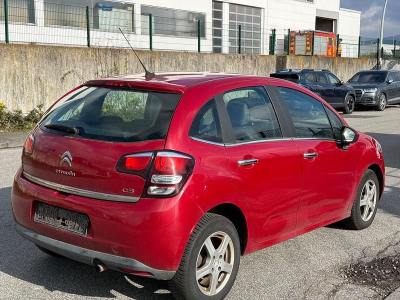 Gebraucht Citroën C3 SELECTION 82 PS (60 kW) 2015 Rot Kleinwagen