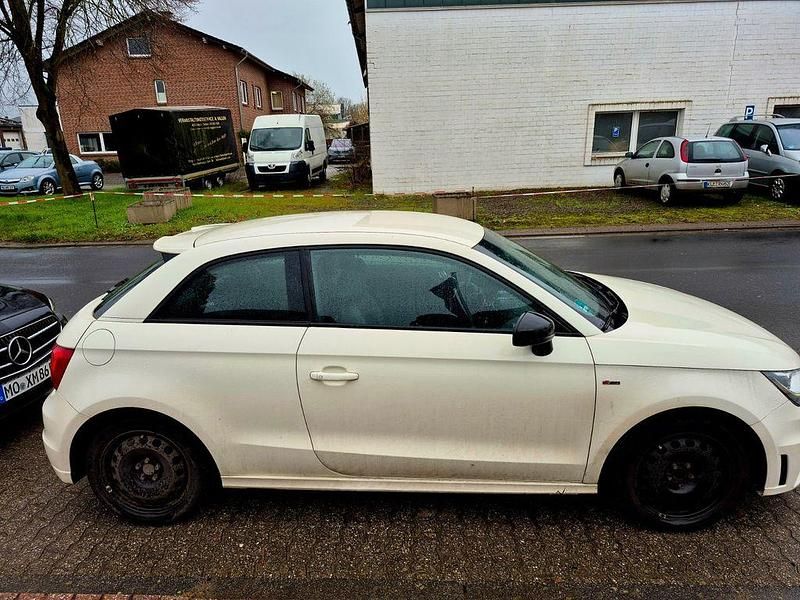 Gebraucht Audi A1 S-Line 185 PS (136 kW) 2012 Weiß Kleinwagen