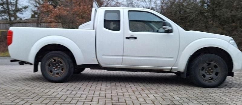 Gebraucht Nissan Navara 190 PS (139 kW) 2011 Weiß Abholung