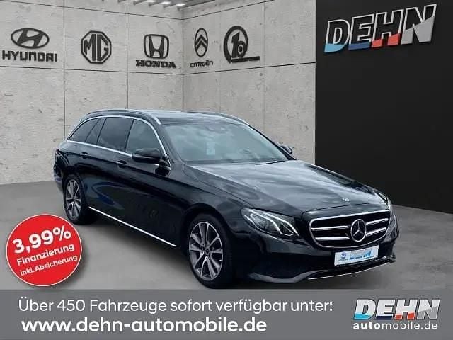 Schwarz Gebraucht 2019 Mercedes E220 Avantgarde Kombi | 24.950 € (Guter Preis) - Bild 1/4