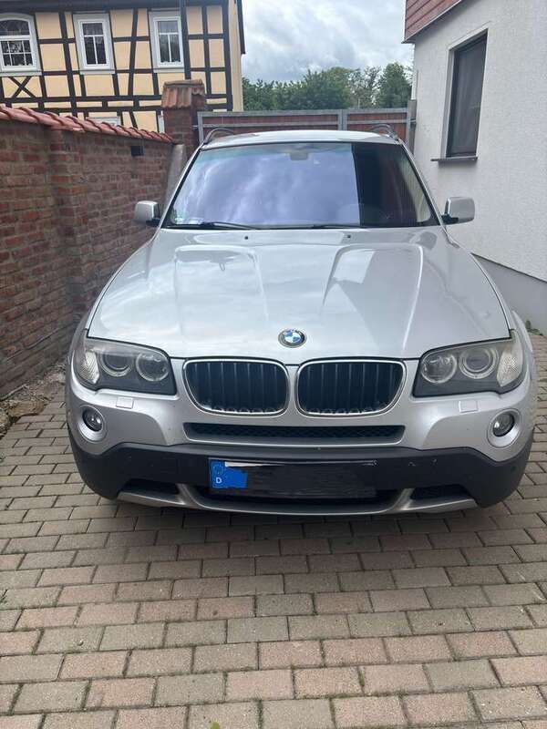 Grau Gebraucht 2009 BMW X3 Efficient Dynamics SUV | 3.950 € (Superpreis) - Bild 1/4