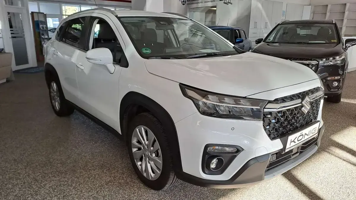 Gebraucht Suzuki SX4 S-Cross Comfort 102 PS (75 kW) 2024 Weiß SUV