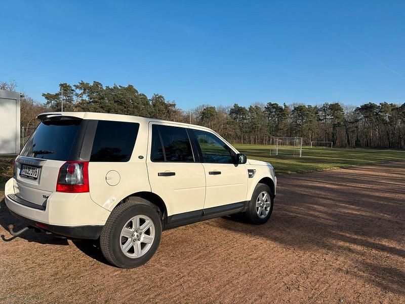 Gebraucht Land Rover Freelander 2 150 PS (110 kW) 2010 Weiß SUV