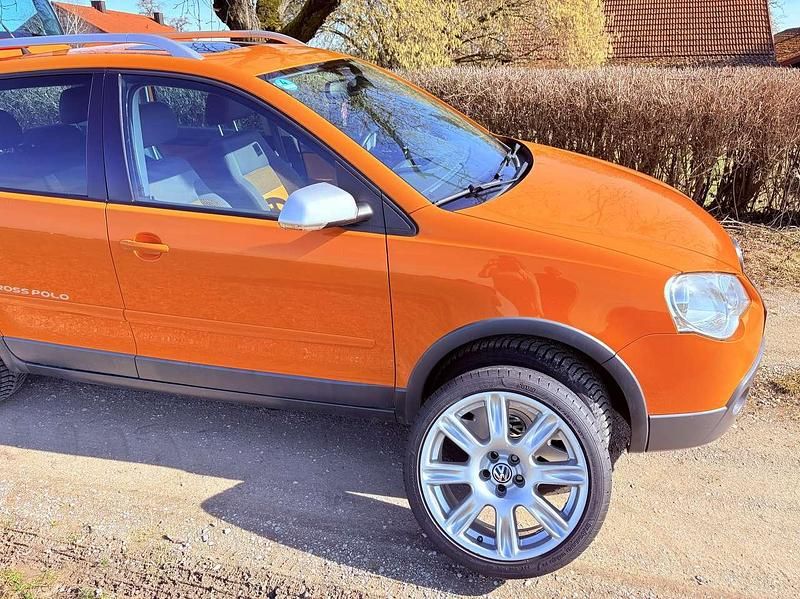 Gebraucht VW Polo Cross 105 PS (77 kW) 2009 Orange Kleinwagen