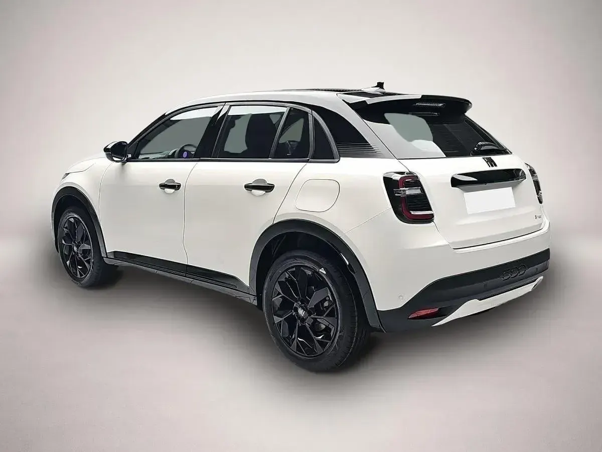 Neu Fiat 600 Street 101 PS (74 kW) 2026 Manufacturer SUV