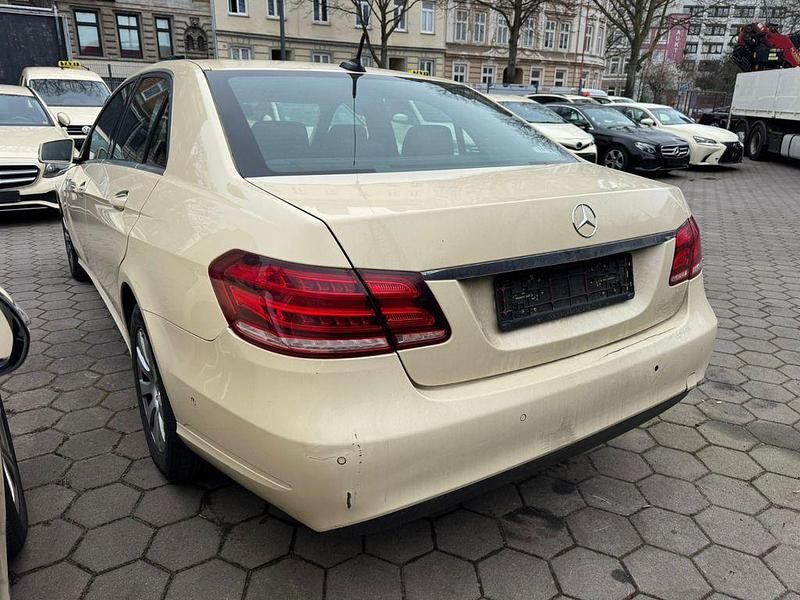 Gebraucht Mercedes E200 136 PS (100 kW) 2016 Beige Limousine