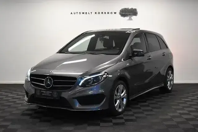 Gebraucht Mercedes B250 AMG line 211 PS (155 kW) 2018 Grau Van / Kleinbus