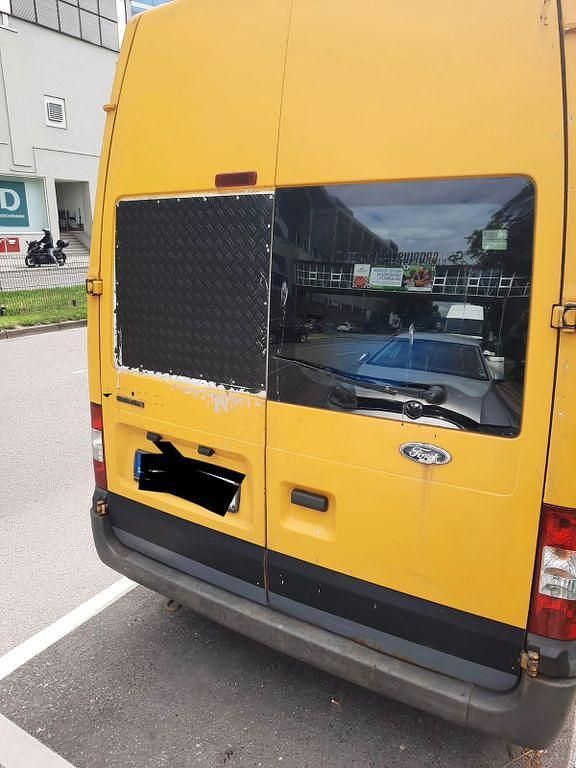 Second-hand Ford Transit 110 CP (80 kW) 2008 Galben Monovolum