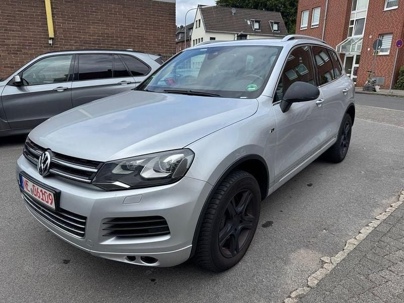 Silber Gebraucht 2013 VW Touareg R-line SUV | 8.990 € (Guter Preis) - Bild 1/4