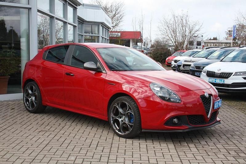 Gebraucht Alfa Romeo Giulietta Super 150 PS (110 kW) 2017 Rot Kleinwagen