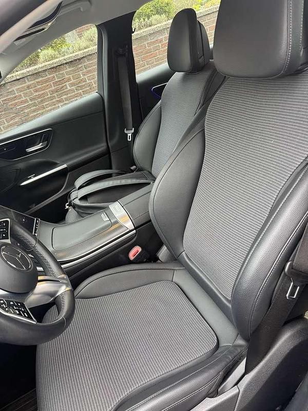 Second-hand Mercedes C180 122 CP (89 kW) 2023 Berlinǎ