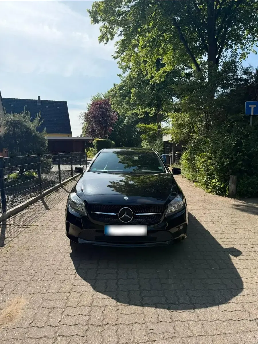 Gebraucht Mercedes A200 136 PS (100 kW) 2017 Schwarz Kleinwagen