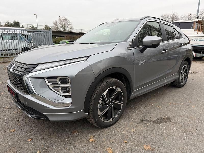 Gebraucht Mitsubishi Eclipse Cross Plus 98 PS (72 kW) 2022 Grau SUV