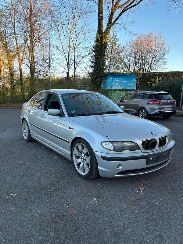 Gebraucht BMW 325 192 PS (141 kW) 2001 Silber Limousine