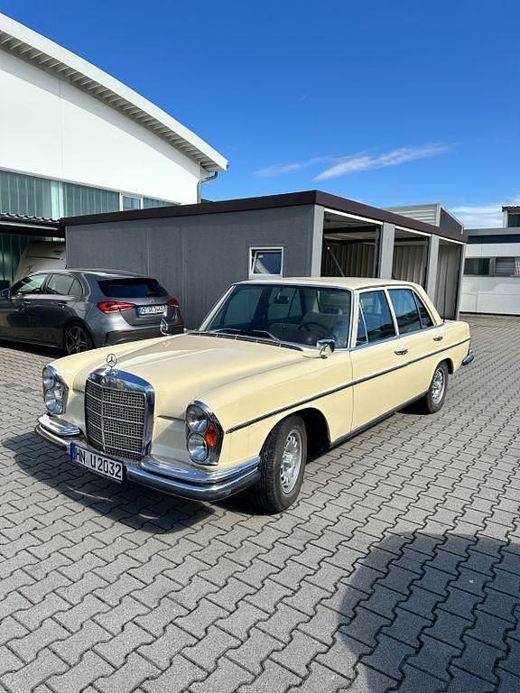 Beige Gebraucht 1967 Mercedes 250 SE Limousine | 14.500 € - Bild 1/4