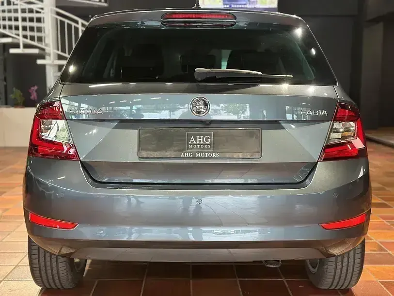 Gebraucht Skoda Fabia Soleil 110 PS (80 kW) 2019 Quarzgrau metallic Kleinwagen