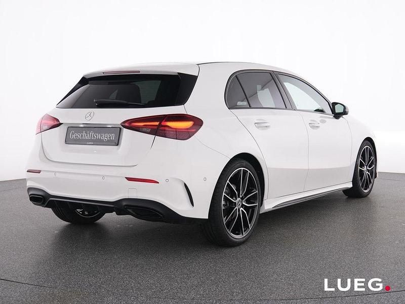 Gebraucht Mercedes A180 AMG 116 PS (85 kW) 2025 Unilack polarweiß Limousine