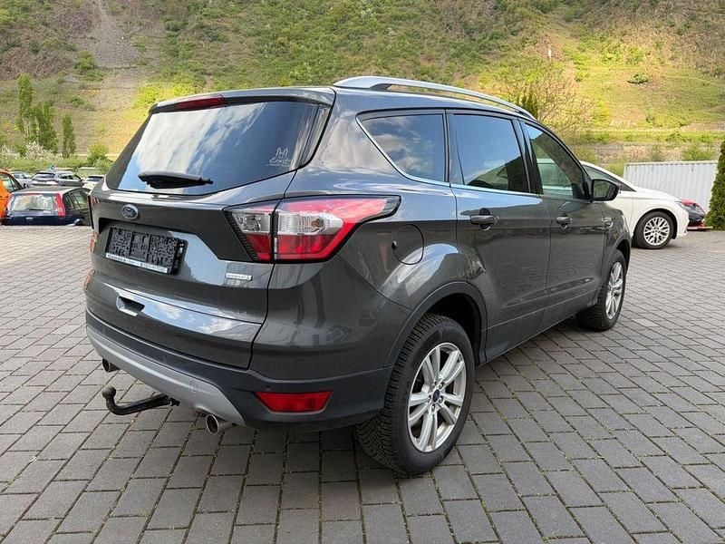 Gebraucht Ford Kuga Cool & Connect 150 PS (110 kW) 2019 Grau SUV