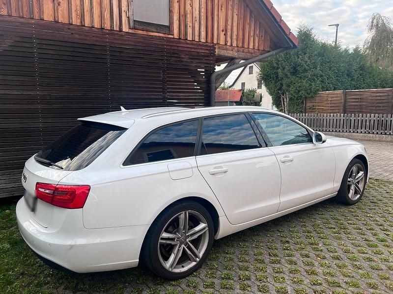 Gebraucht Audi A6 177 PS (130 kW) 2012 Weiß Kombi