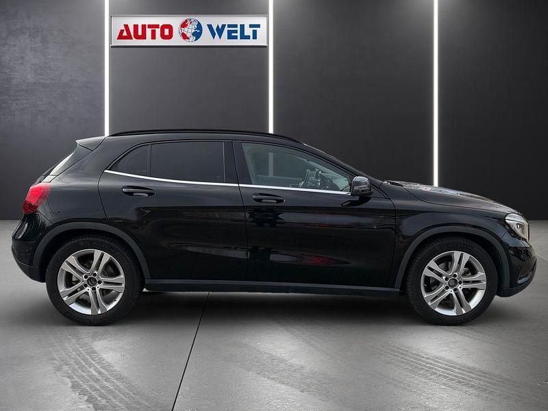 Gebraucht Mercedes GLA200 156 PS (114 kW) 2014 Schwarz SUV