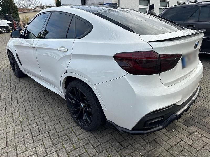 Gebraucht BMW X6 M50 381 PS (280 kW) 2018 Weiß SUV