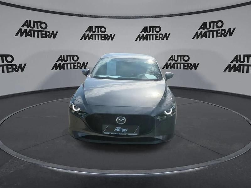 Neu Mazda 3 103 PS (75 kW) 2026 Grau Limousine
