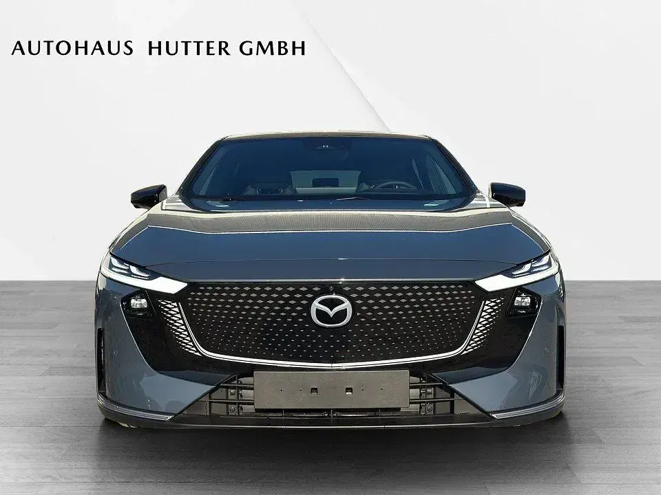 Neu Mazda 6e Takumi-Line 189 kW (258 PS) 2026 Polymetal gray Limousine