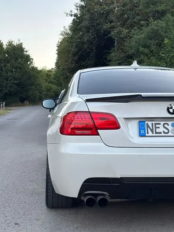 Gebraucht BMW 320 M Sport 163 PS (119 kW) 2012 Weiß Coupé