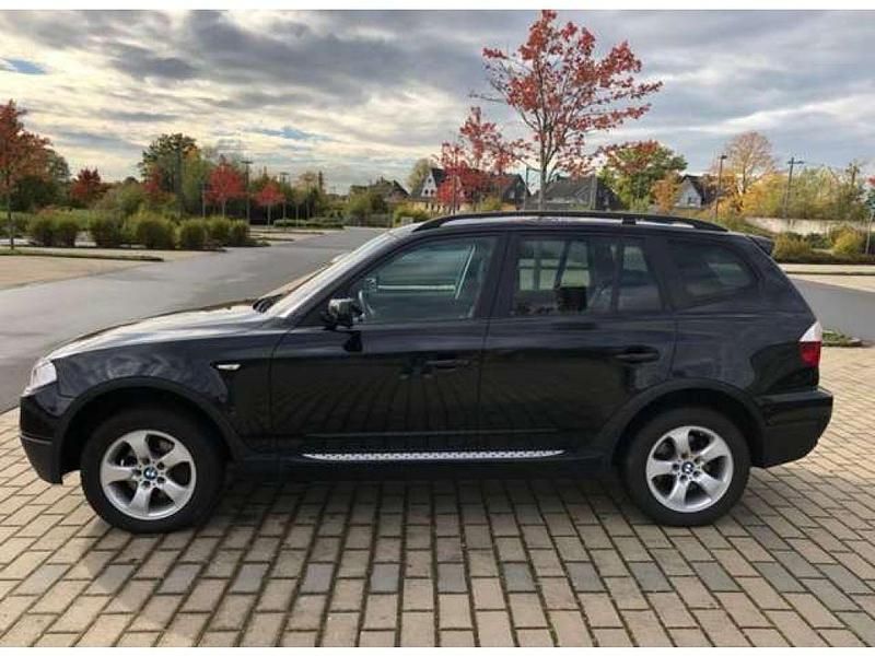 Gebraucht BMW X3 177 PS (130 kW) 2007 Black sapphire metallic (metallic) SUV