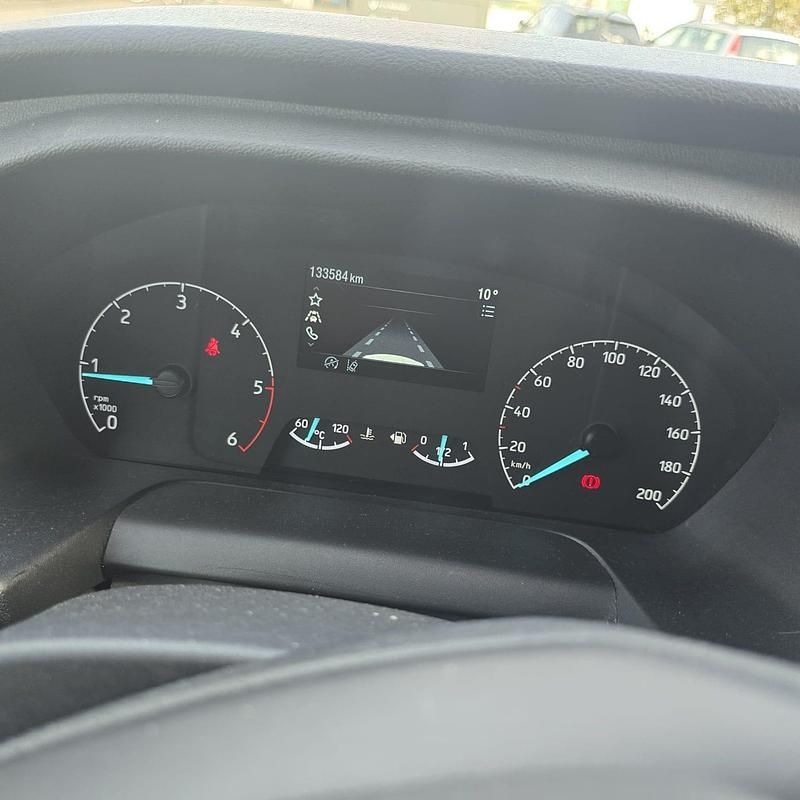 Second-hand Ford Transit 131 CP (96 kW) 2020 Alb Van