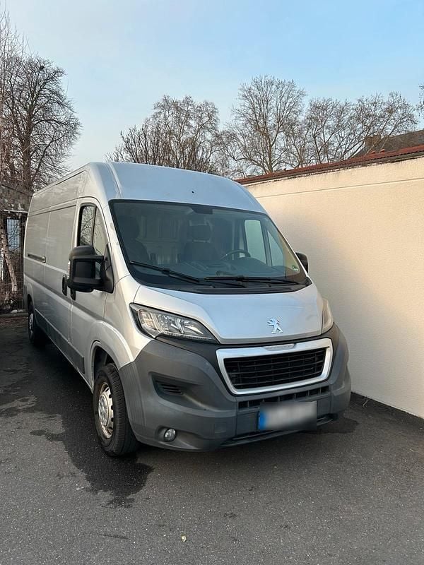 Gebraucht Peugeot Boxer 131 PS (96 kW) 2017 Silber Van