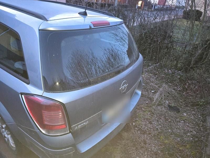 Gebraucht Opel Astra 90 PS (66 kW) 2006 Silber Kombi