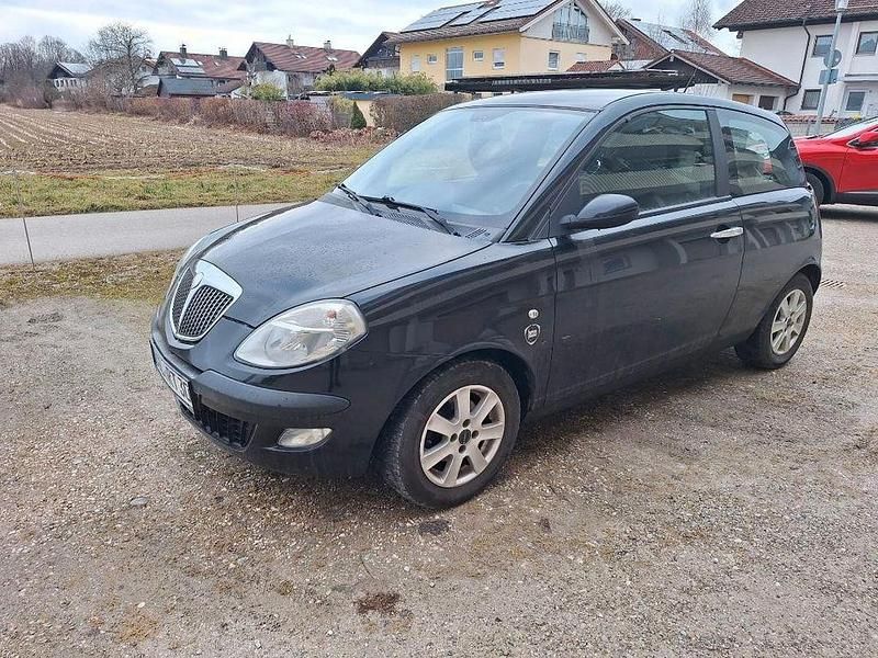 Gebraucht Lancia Ypsilon 80 PS (58 kW) 2006 Schwarz Kleinwagen