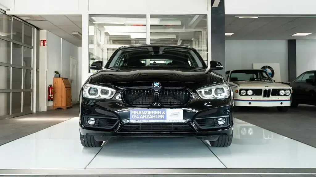 Gebraucht BMW 120 Advantage 184 PS (135 kW) 2017 Schwarz Limousine