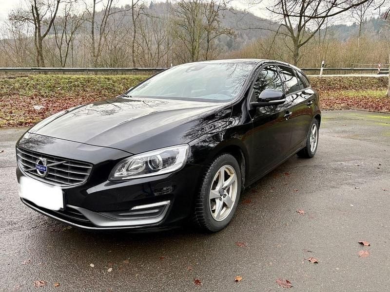 Schwarz Gebraucht 2015 Volvo V60 Business Edition Kombi | 6.500 € (Guter Preis) - Bild 1/4