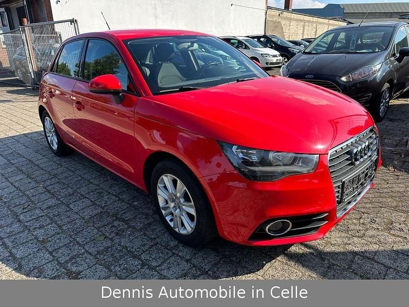Gebraucht Audi A1 Sportback Attraction 86 PS (63 kW) 2012 Rot Kleinwagen