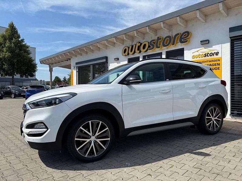 Weiß Gebraucht 2018 Hyundai Tucson Passion Plus SUV | 18.985 € (Fairer Preis) - Bild 1/4