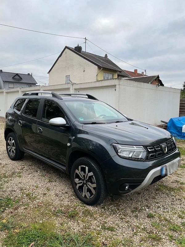 Gebraucht Dacia Duster Prestige 150 PS (110 kW) 2021 Grau SUV