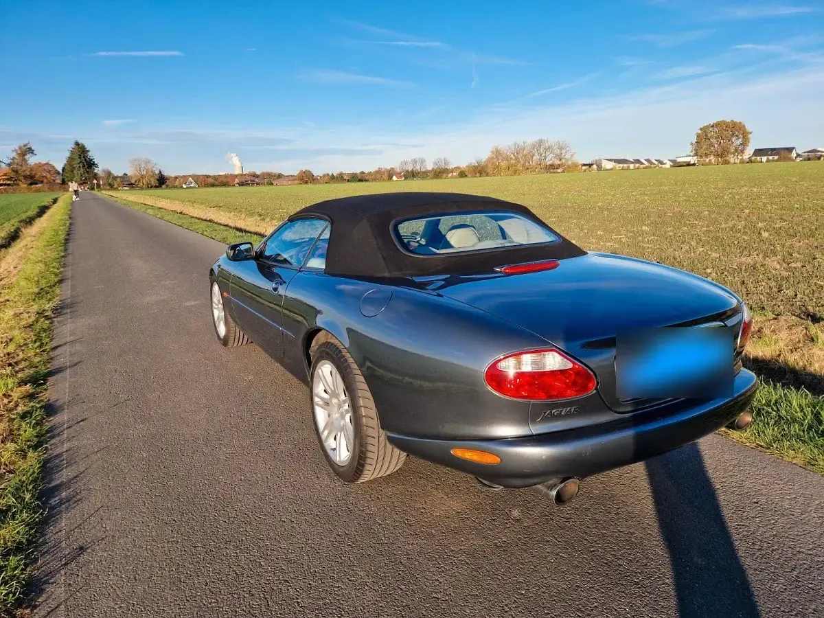 Gebraucht Jaguar XK8 284 PS (208 kW) 1997 Blau Cabrio