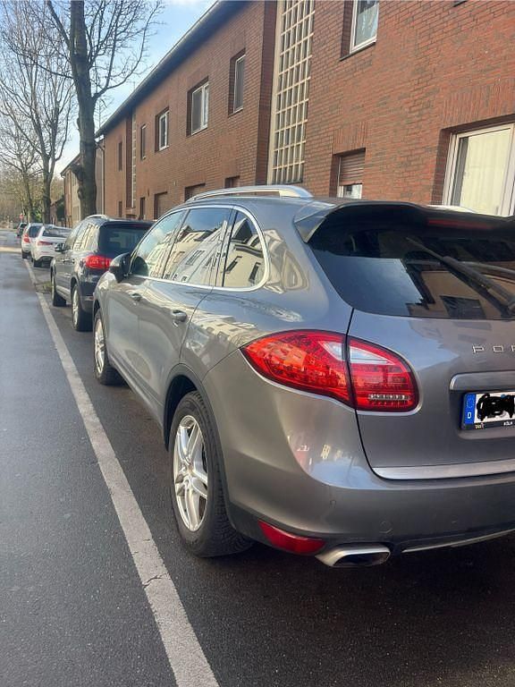 Gebraucht Porsche Cayenne 245 PS (180 kW) 2011 Grau SUV
