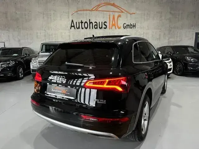 Gebraucht Audi Q5 Sport 163 PS (119 kW) 2019 Mythosschwarz metallic SUV