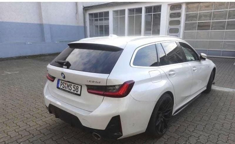 Gebraucht BMW 330 Performance 286 PS (210 kW) 2022 Weiß Kombi