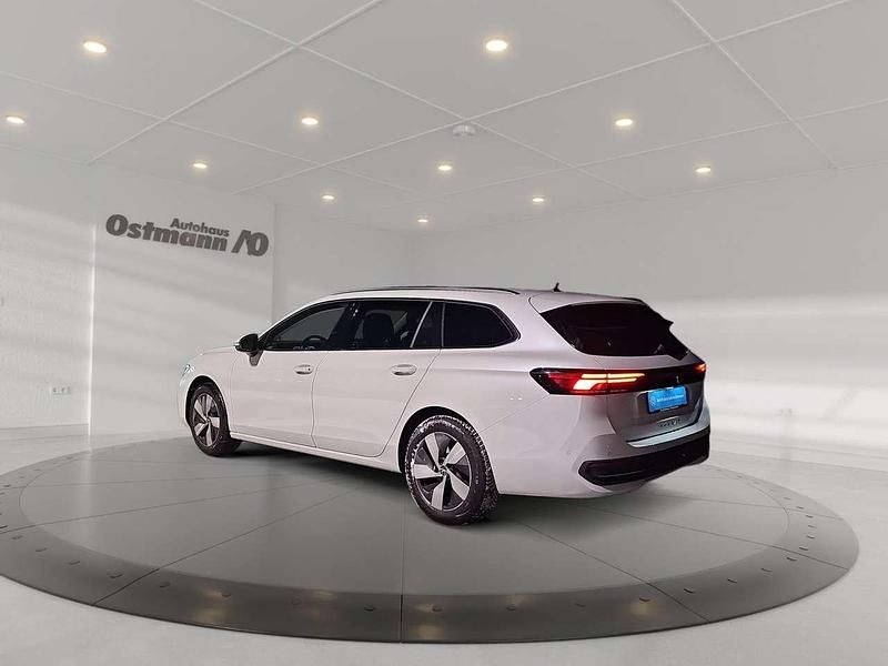 Gebraucht VW Passat Business 150 PS (110 kW) 2025 Weiß Kombi