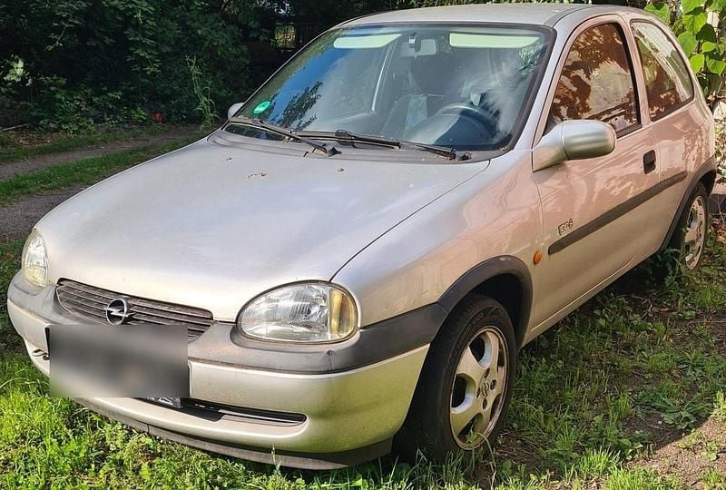 Gebraucht 2000 Opel Corsa Kleinwagen | 250 € - Bild 1/4